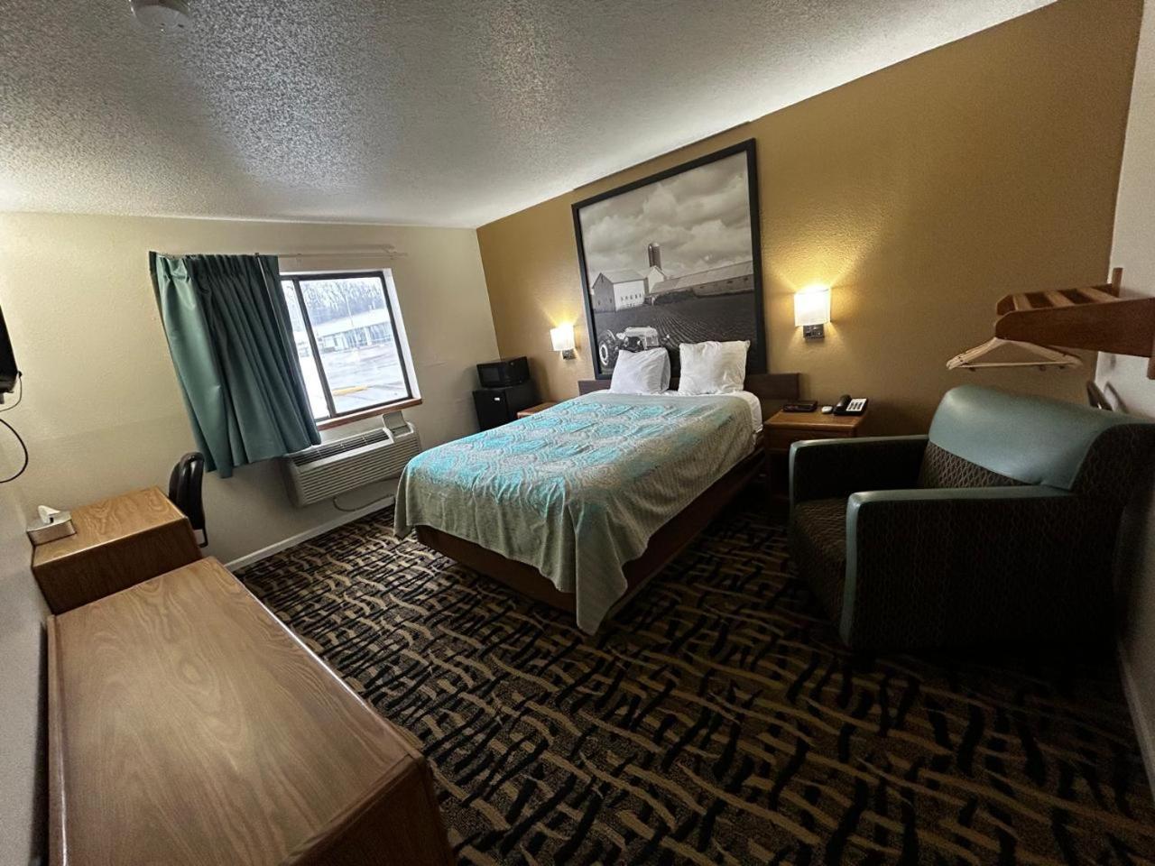 West Point Inn&Suites Extérieur photo