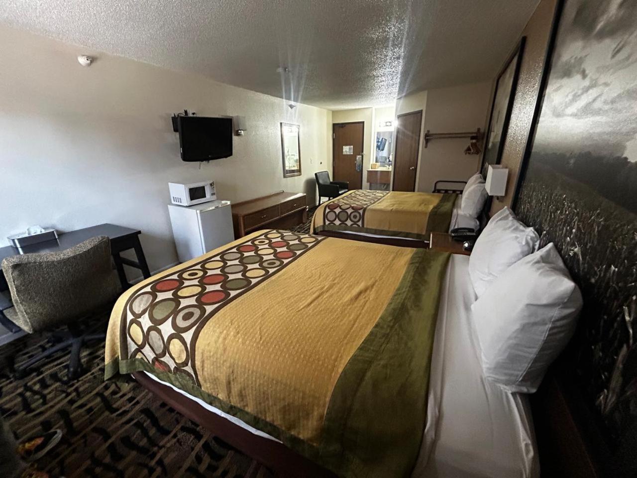 West Point Inn&Suites Extérieur photo