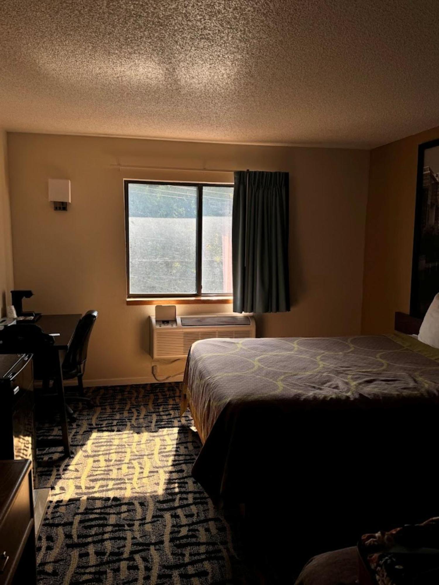 West Point Inn&Suites Extérieur photo