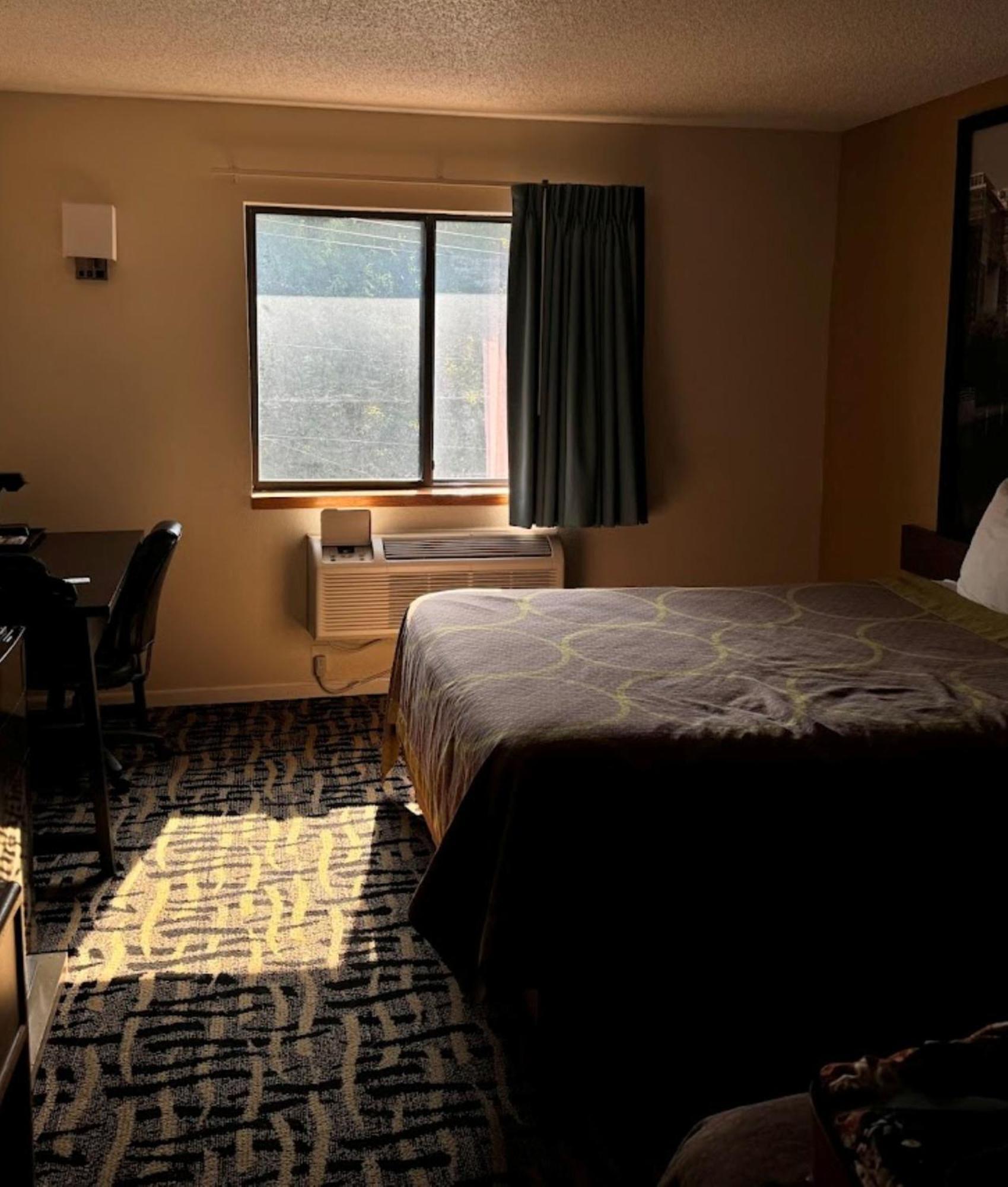 West Point Inn&Suites Extérieur photo